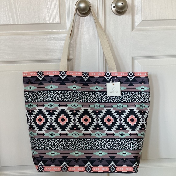 Jumbo Boho Aztec Print Beach Tote - Picture 10 of 11